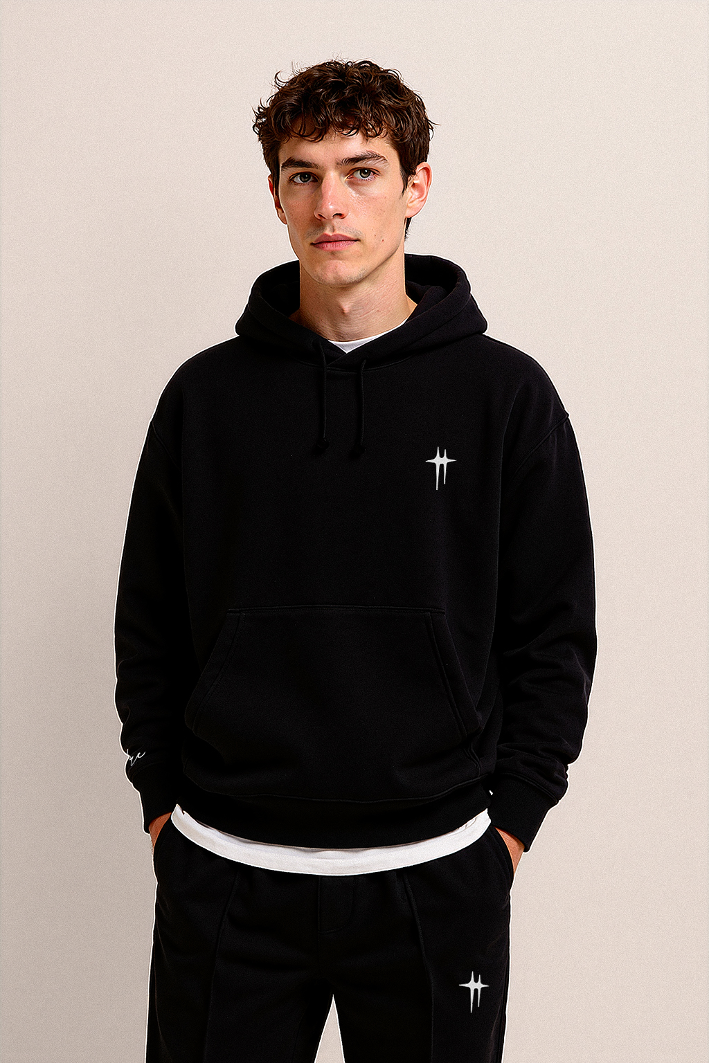 Blusa de moletom Holyc Essencial - Preto